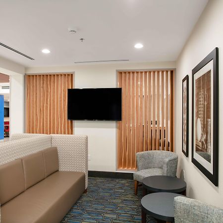 Holiday Inn Express & Suites Oakhurst-Yosemite Park Area By Ihg Bagian luar foto