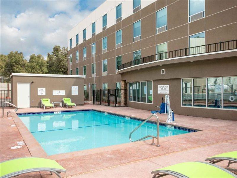 Holiday Inn Express & Suites Oakhurst-Yosemite Park Area By Ihg Bagian luar foto