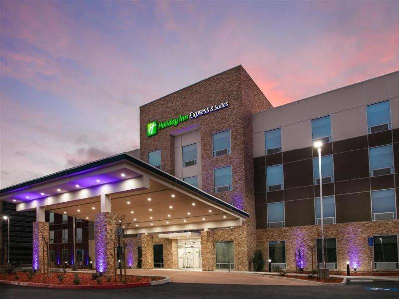 Holiday Inn Express & Suites Oakhurst-Yosemite Park Area By Ihg Bagian luar foto