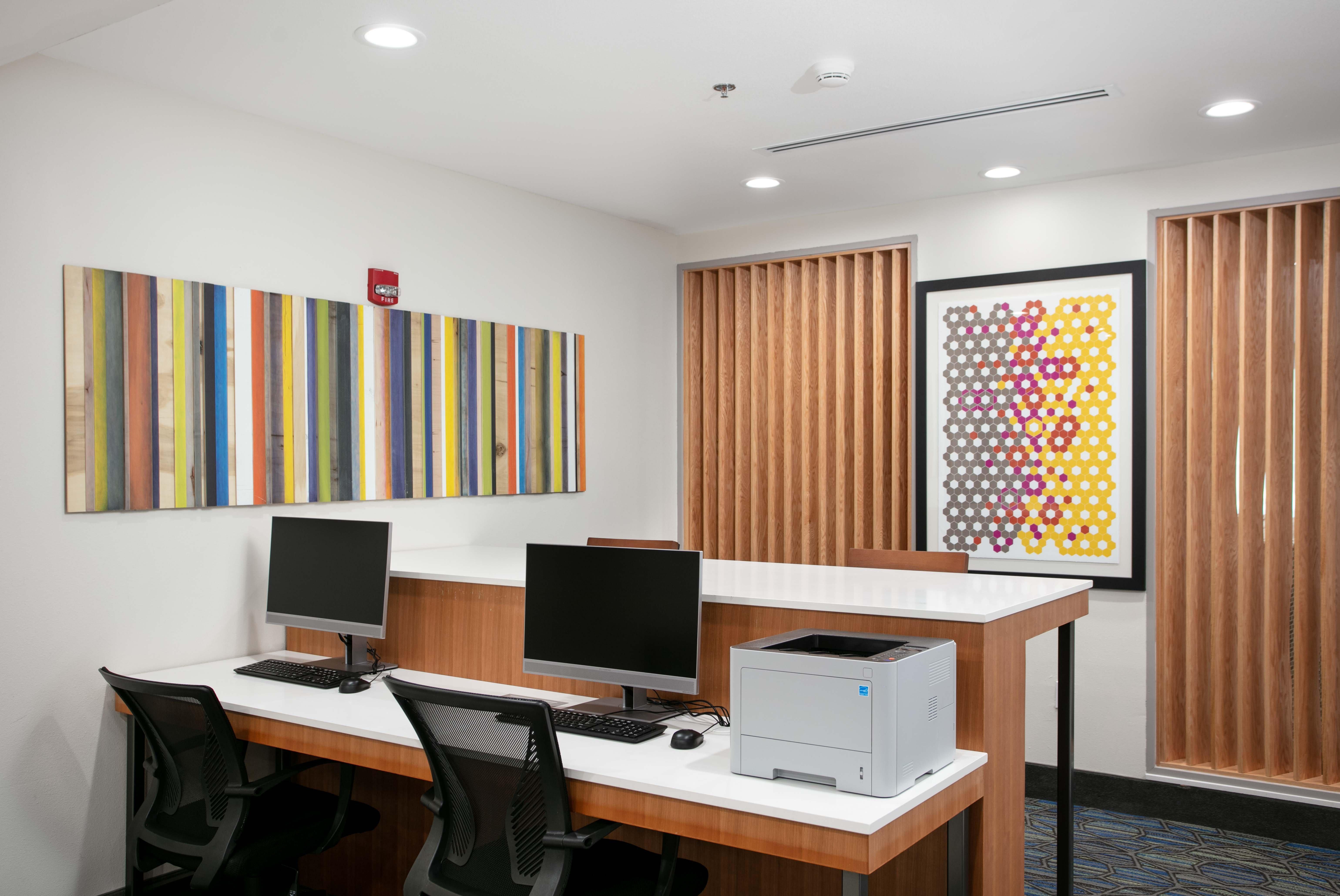 Holiday Inn Express & Suites Oakhurst-Yosemite Park Area By Ihg Bagian luar foto