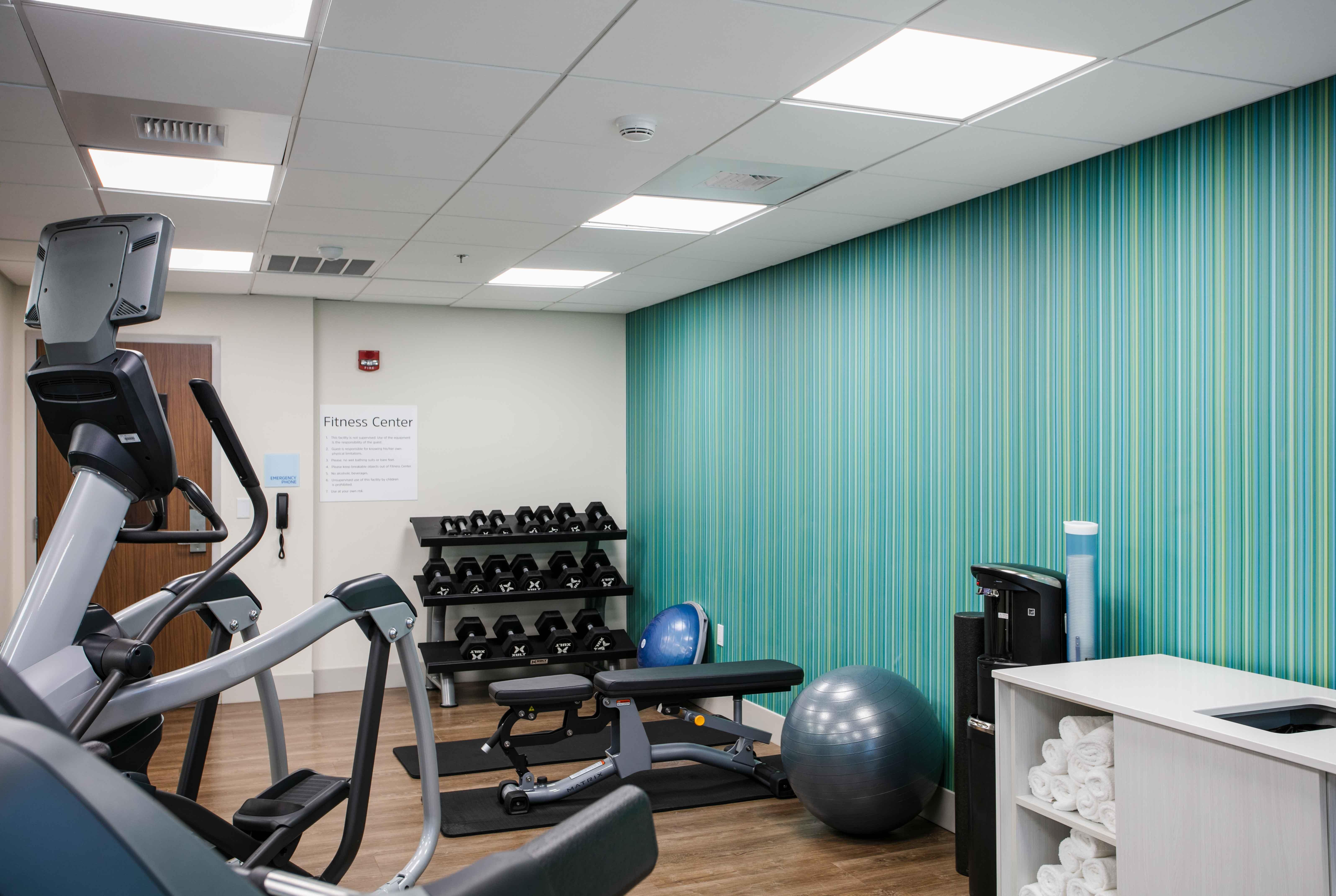 Holiday Inn Express & Suites Oakhurst-Yosemite Park Area By Ihg Bagian luar foto